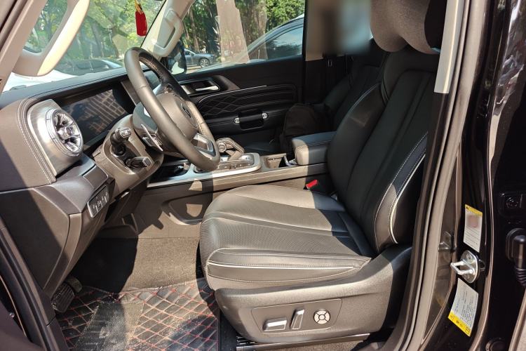 Used Tank 300 2023 City Edition 2.0T—Stylish as Ever Left Front Seat