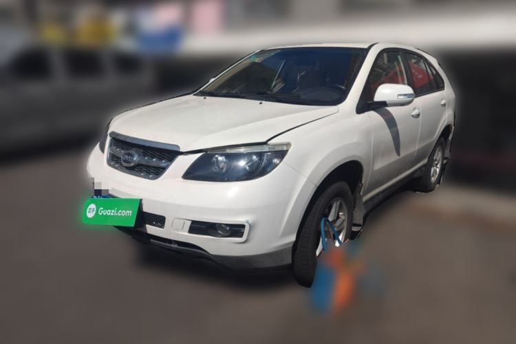 Used BYD S6 2014 2.0L Manual Luxury 5-Seater