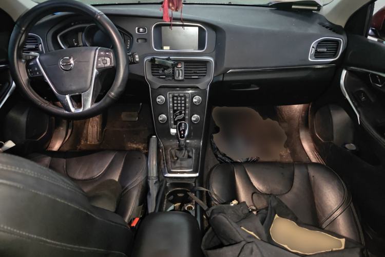 Used Volvo V40 2017 T3 Zhiyi Edition