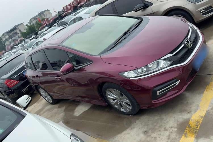 Used Honda Jade 2017 1.8L automatic Comfort version 5 seats
