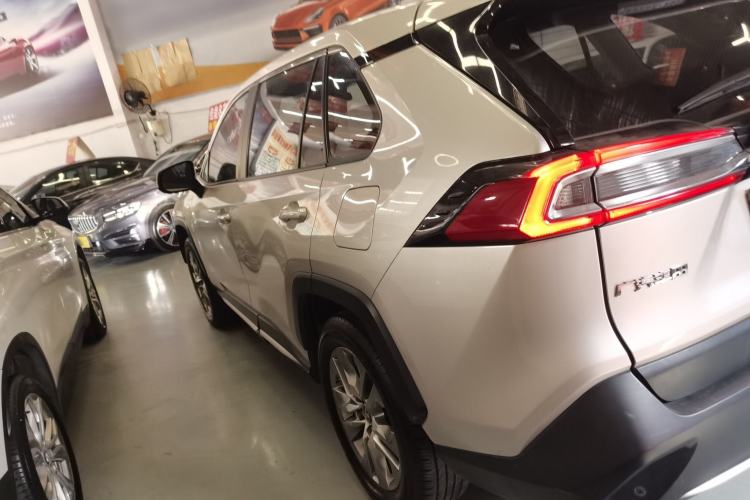 Used Toyota Wildlander 2022 2.0L CVT Two-Wheel Drive Luxury PLUS Edition