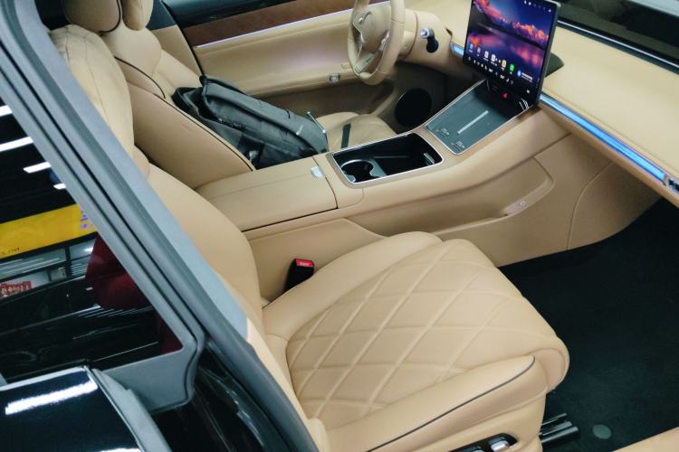 Used Hima Stelato S9 2024 All-Electric Max Rear-Drive Long-Range Version
