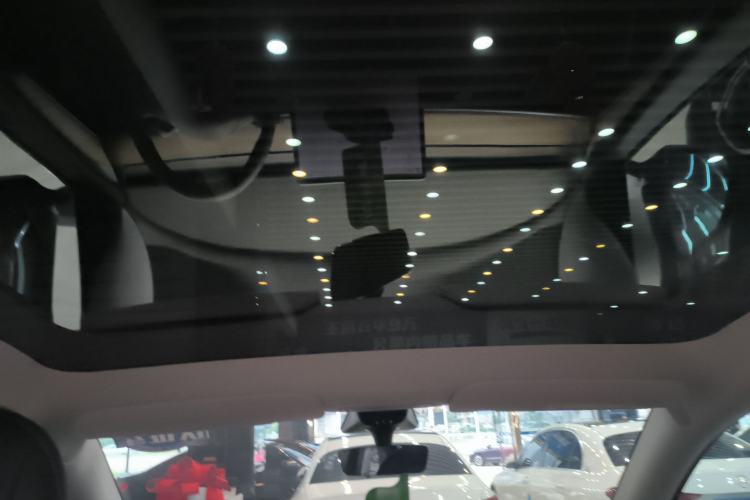 Used Tesla Model Y 2022 Long-Range All-Wheel-Drive Version
