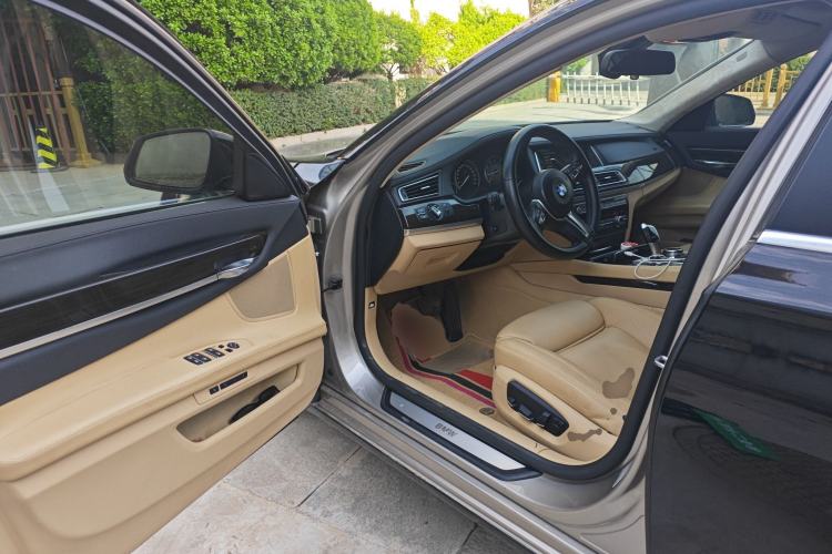 Used BMW 7 Series 2013 730Li Luxury Model
