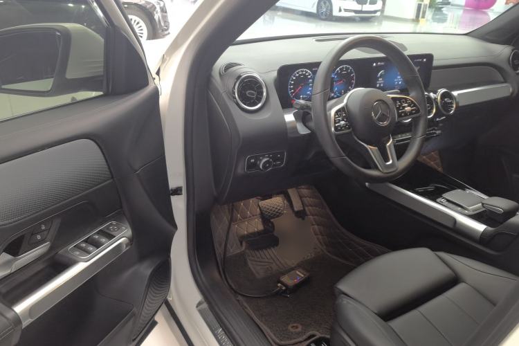 Used Mercedes-Benz GLB 2022 Second Facelift GLB 200 Dynamic Edition Driver Seat