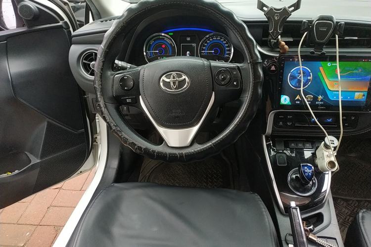 Used Toyota Corolla 2017 Revised Dual-Engine 1.8L E-CVT Leading Edition Steering Wheel