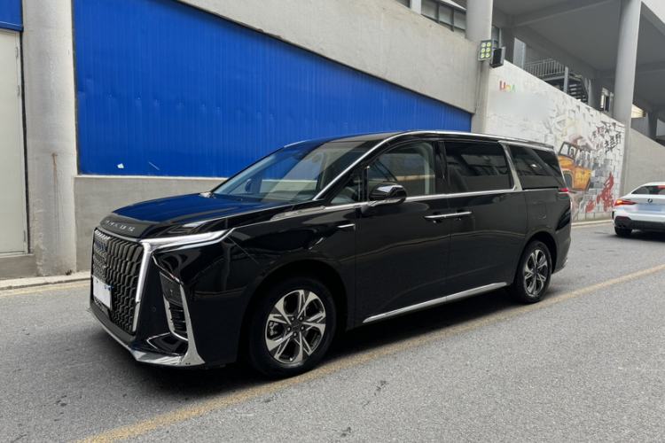 Used SAIC MAXUS G90 2022 2.0T Starry Seven-Seater