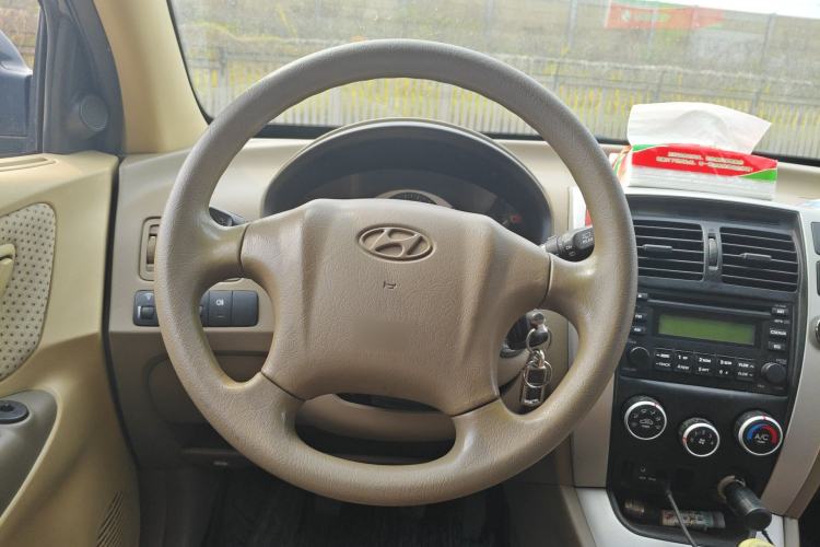 Used Hyundai Tucson 2013 2.0L Manual Two-Wheel Drive Fashion Edition Steering Wheel