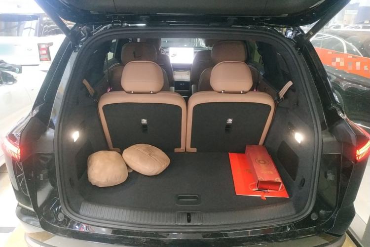 Used ONVO Luxeed L90 2025 Model—Max Six-Seater Version Trunk