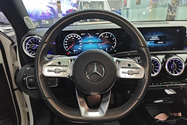 Used Mercedes-Benz A-Class 2022 Restyled A 200 L Sport Sedan Fashion Version
