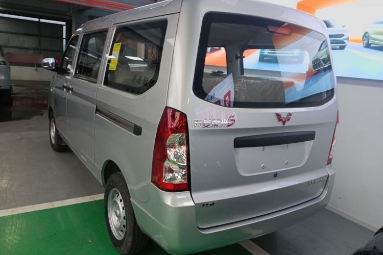 Used Wuling Rongguang S 2023 1.5L Base Version 5/7 Seats
