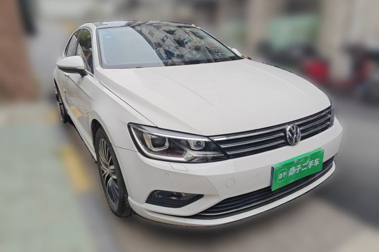 Used Volkswagen Lamando 2018 280TSI DSG Luxury Edition Front Right 45 Deg