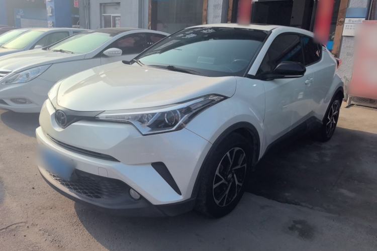 Used Toyota C-HR 2018 2.0L Leading with Sunroof China VI Standard
