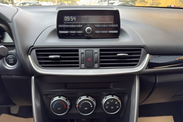 Used Mazda CX-4 2018 2.0L Manual Two-Wheel Drive Blue Sky Dynamic Edition China V Standard
