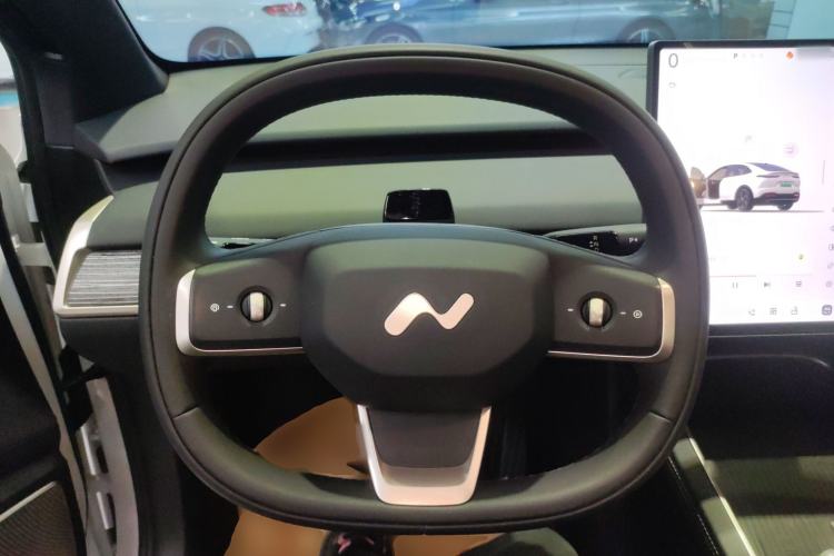 Used ONVO L60 2024 60 kWh Rear-Drive Version
