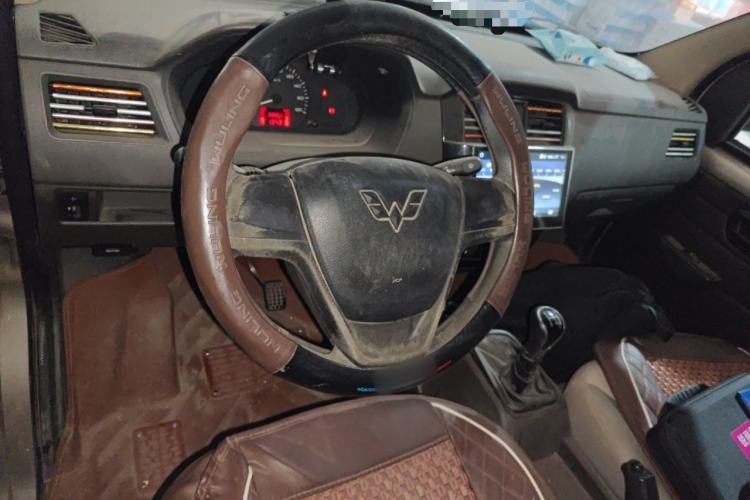 Used Wuling Rongguang 2014 1.2L S Base Model
