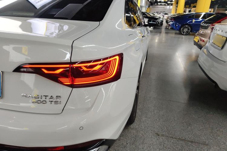 Used Volkswagen Sagitar 2023 300TSI DSG Excellence Edition Right Rear Taillight