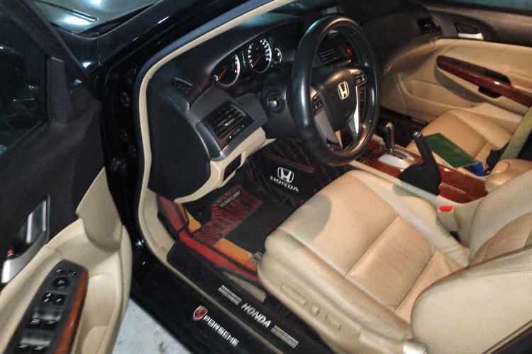 Used Honda Accord 2011 2.0L EX