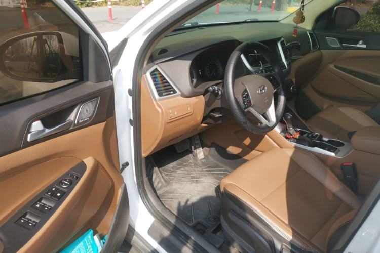 Used Hyundai Tucson 2015 1.6T Dual-Clutch Two-Wheel-Drive Smart Model
