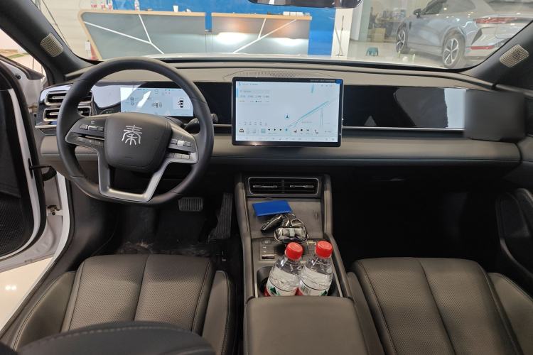 Used BYD Qin L 2025 DM-i Smart Drive 120KM Superior Model
