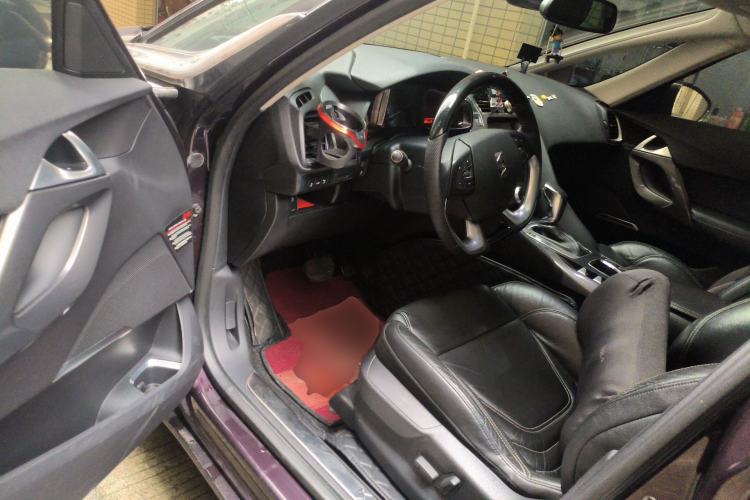 Used DS 5 2014 1.6T Elegant Version THP160 Driver Seat