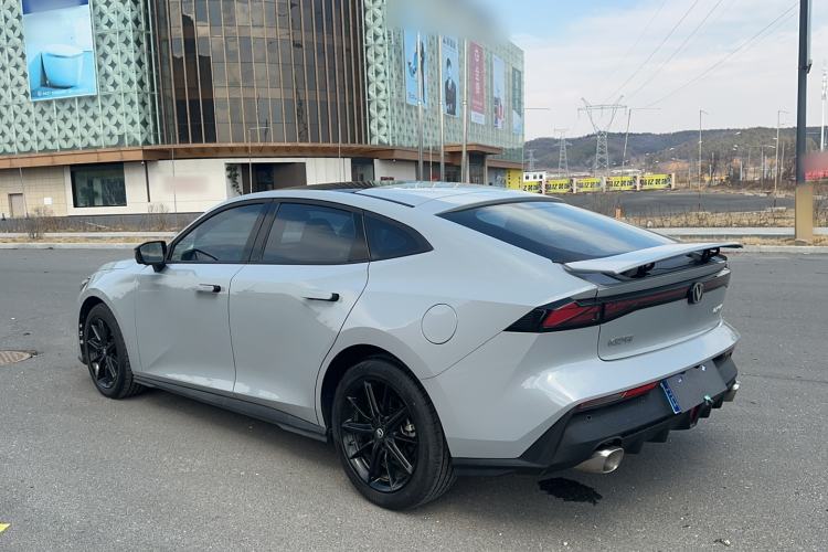 Used CHANGAN UNI-V 2023 1.5T Prestige Model
