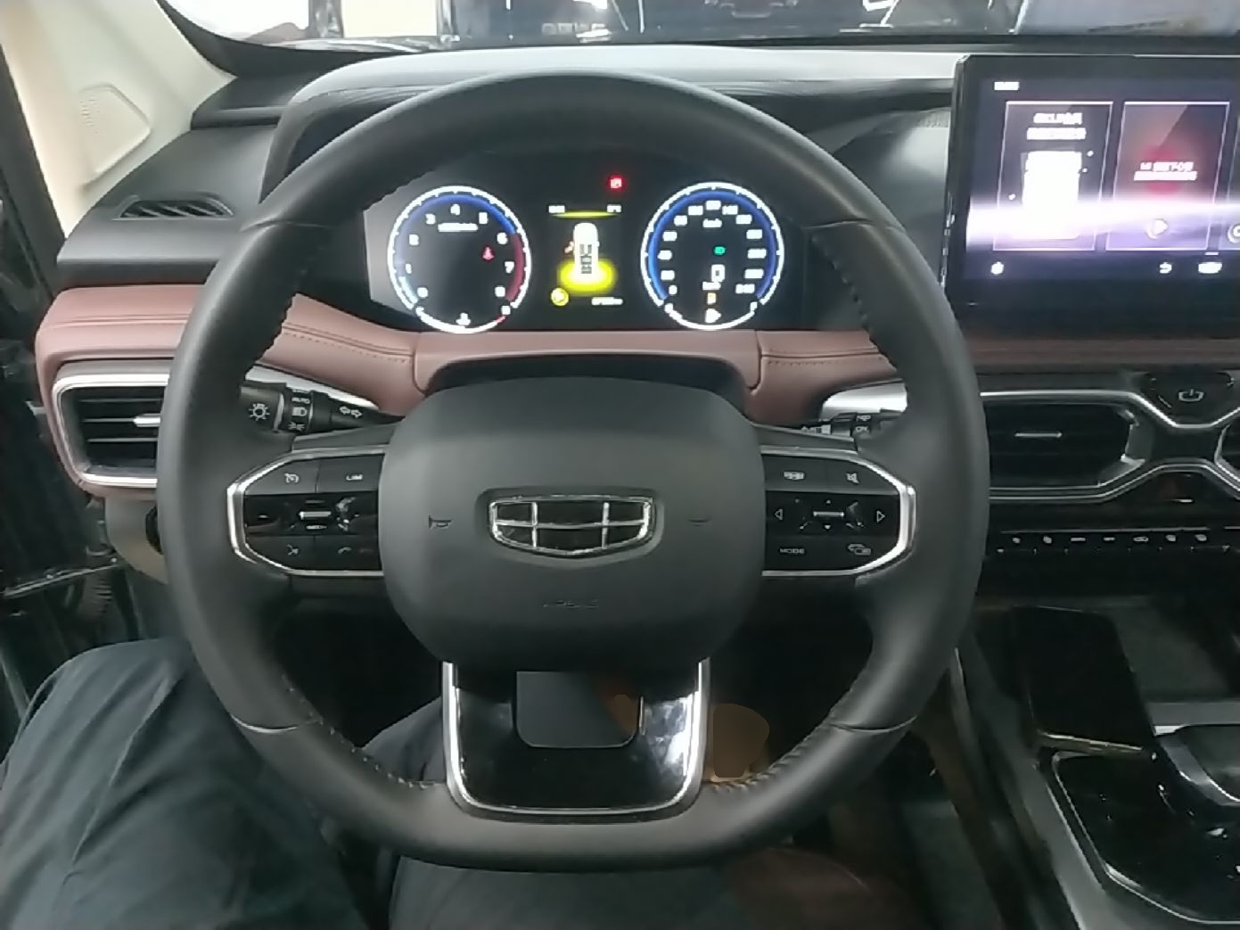 Geely Auto Haoyue 2022 1.8TD DCT Luxury 7-Seater — снимка 13