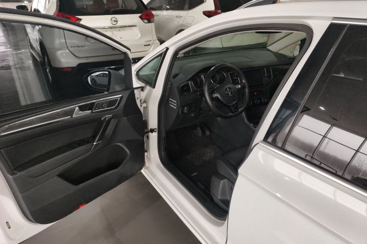 Used Volkswagen Golf Sportsvan 2016 230TSI Automatic Luxury Version