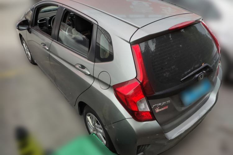 Used Honda Fit 2014 1.5L SE CVT Fashion Model Rear Left 45 Deg