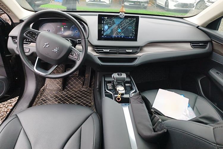 Used Hongqi E-QM5 2022 431 km Charge & Enjoy Edition