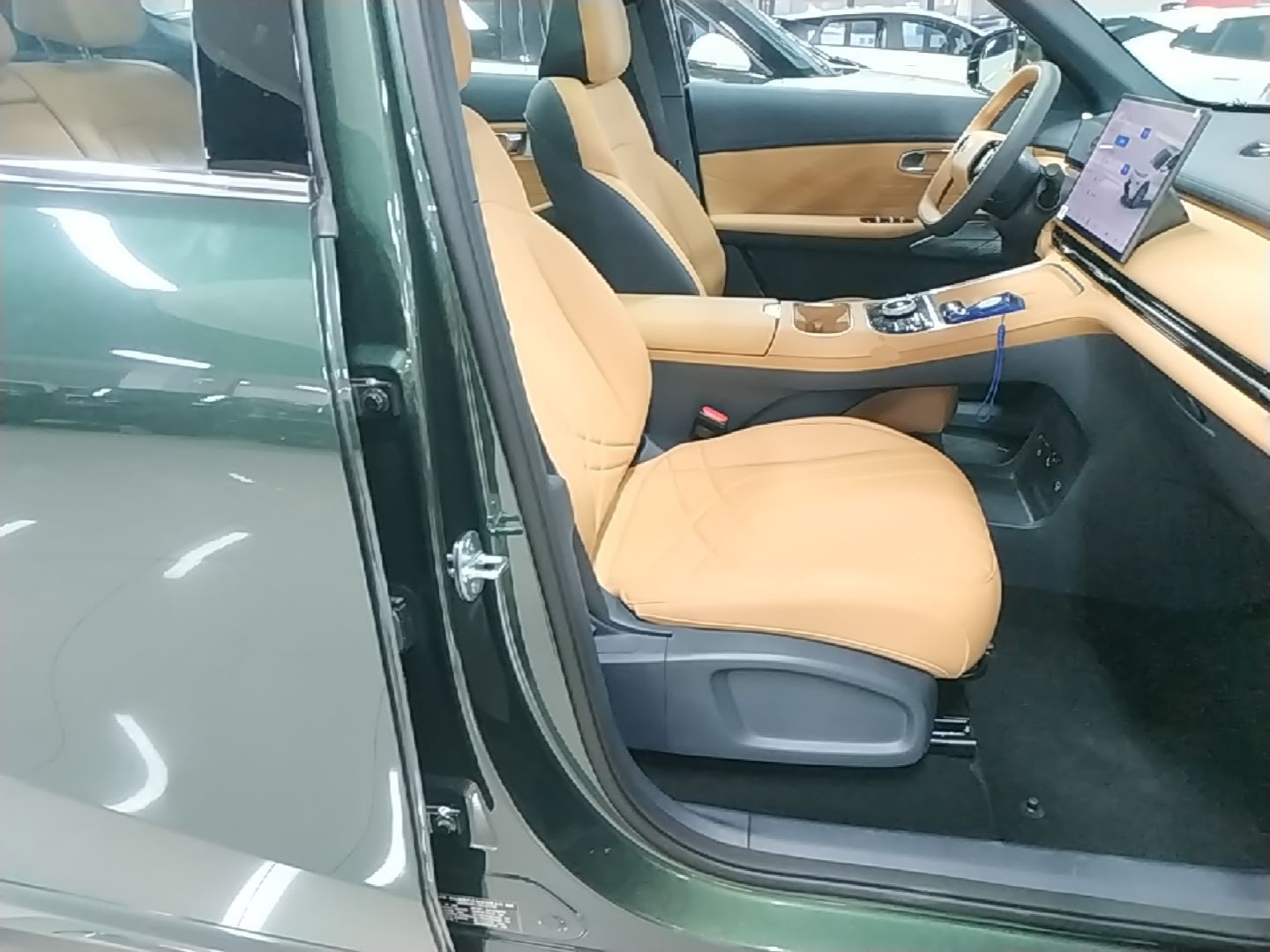 Geely Galaxy Xingjian 7 EM-i 2026 Model 130km Launch Edition — снимка 19