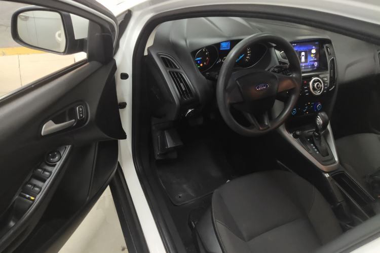 Used Ford Focus 2015 Hatchback 1.6L Automatic Comfort Model
