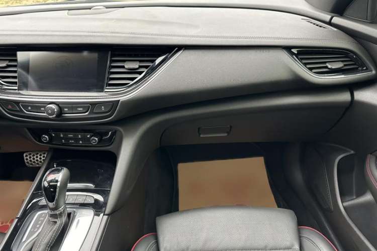 Used Buick Regal 2017 GS 28T Luxury Model
