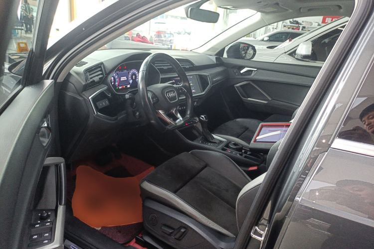 Used Audi Q3 2021 35 TFSI Fashion Dynamic Model
