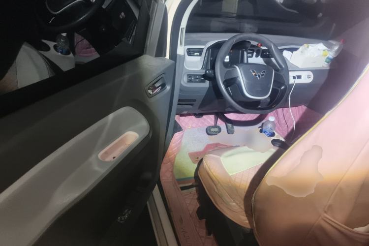 Used Wuling Hongguang MINIEV 2021 Macaron Premium Model – Lithium Iron Phosphate Driver Seat