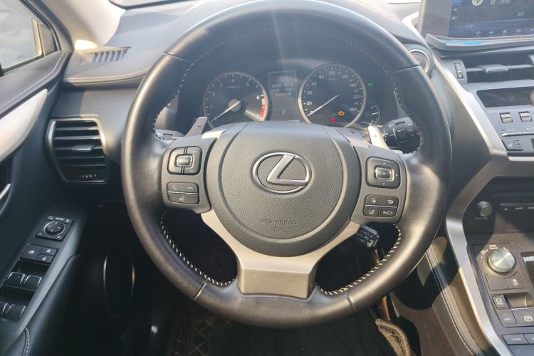 Used Lexus NX 2020 200 All-Wheel Drive Fēngshàng Version China VI Standard Steering Wheel