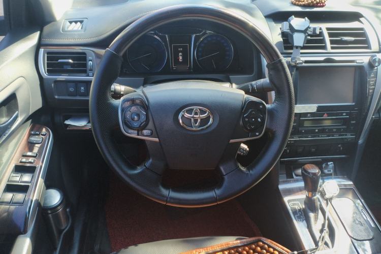 Used Toyota Camry 2016 Dual-Engine 2.5 HG 10th Anniversary Deluxe Navigation Edition