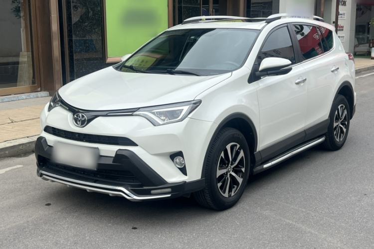 Used Toyota RAV4 2019 2.0L CVT Two-Wheel Drive ZhiShang Version China VI Standard Guazi used car, China used car export, Used car for sale, Used  cars, Cheapest cars for sale