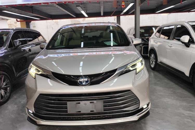 Used Toyota Sienna 2021 2.5L Hybrid Ultimate Edition