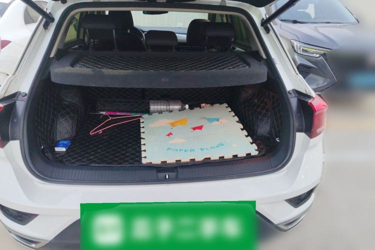 Used Volkswagen T-ROC 2019 230TSI DSG Two-Wheel-Drive Advanced Version China VI Standard Trunk