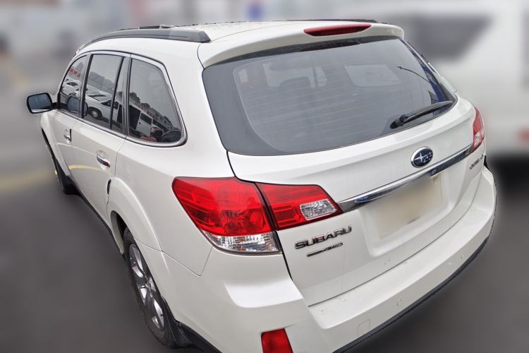 Used Subaru Outback 2010 2.5i Luxury Edition Rear Left 45 Deg