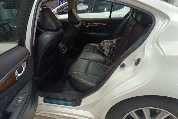 Used Infiniti Q50L 2015 2.0T Luxury Edition
