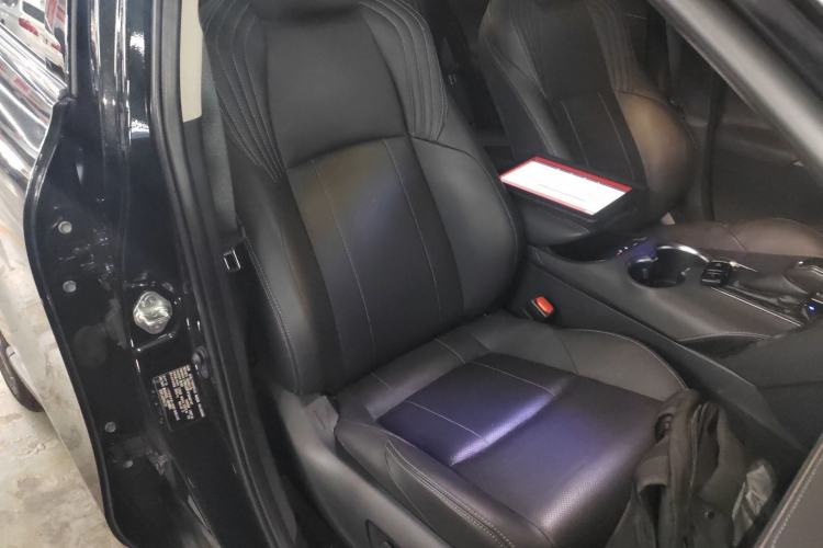 Used Toyota Harrier 2023 2.0L CVT Two-Wheel Drive Luxury Edition
