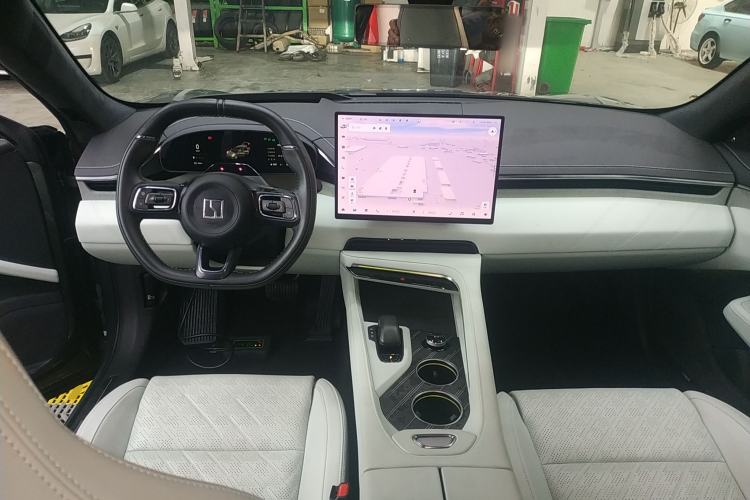 Used Zeekr 001 2025 WE Edition 100 kWh Rear-Wheel Drive