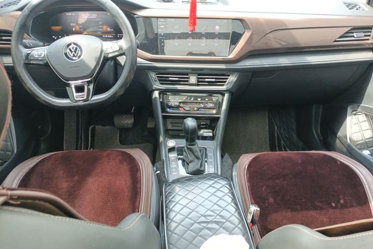 Used Volkswagen Tharu 2022 280TSI Two-Wheel-Drive Luxury Edition Center Console