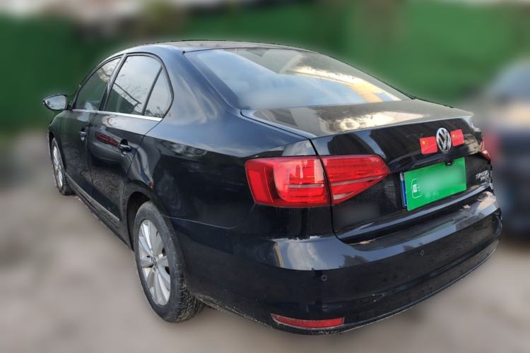 Used Volkswagen Sagitar 2015 230TSI Automatic Comfort Version
