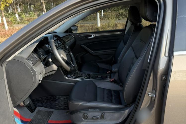 Used Volkswagen Passat 2017 330TSI DSG Prestige Edition
