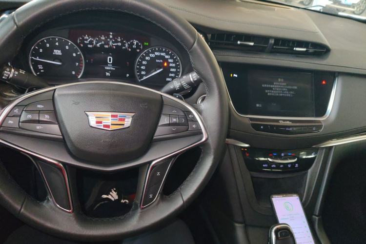 Used Cadillac XT5 2018 25T Luxury Model
