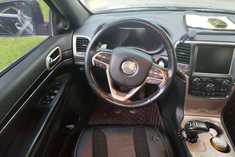 Used Jeep Grand Cherokee 2015 3.0TD Diesel Comfort Navigation Edition