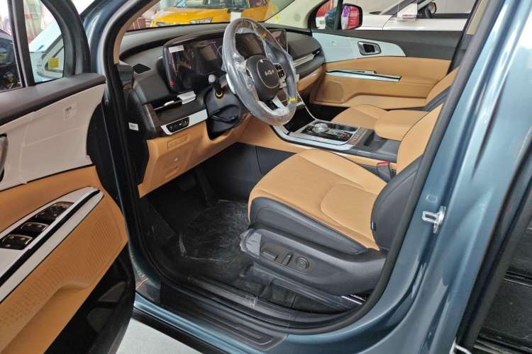 Used Kia Carnival 2021 2.0T Luxury Edition
